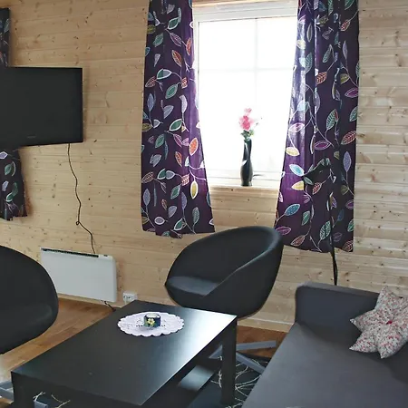 Appartement Cozy In Sandstad With Wifi Skipnes